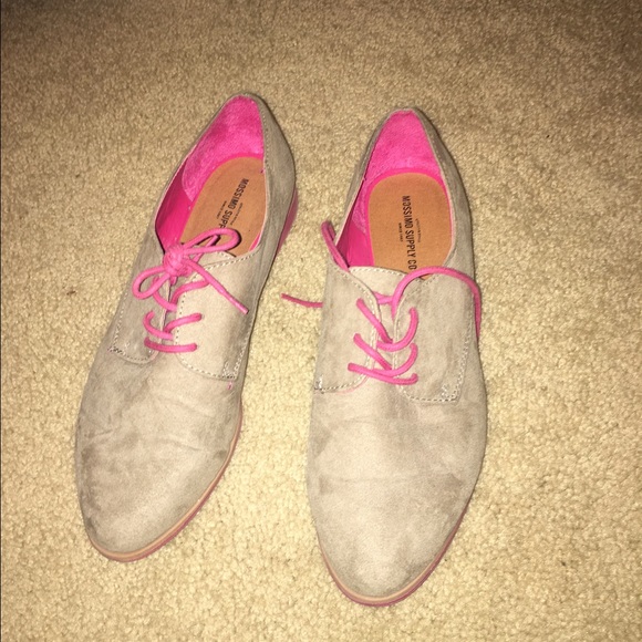 Oxford suede shoes