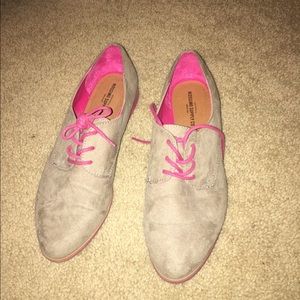 Oxford suede shoes