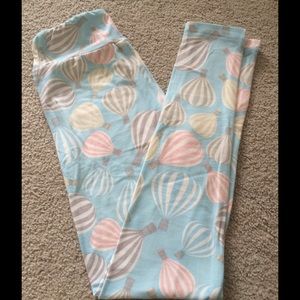 🔥BNWT LuLaRoe Hot Air Balloons Leggings - Tween🔥