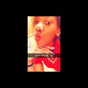 Meet your Posher, Kayla