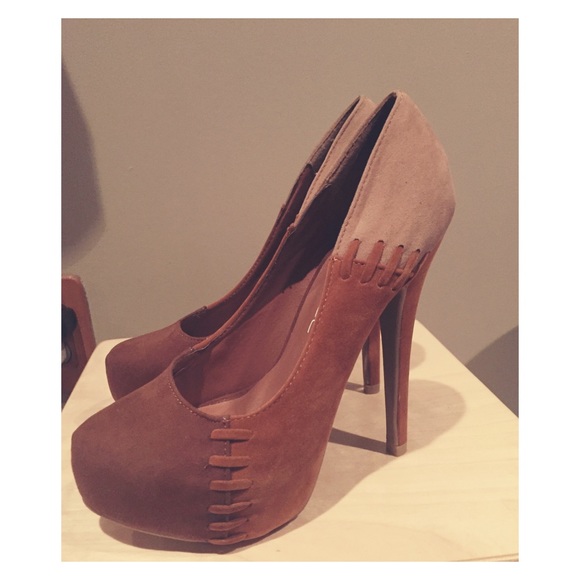 Size 6 • Kiss & Tell