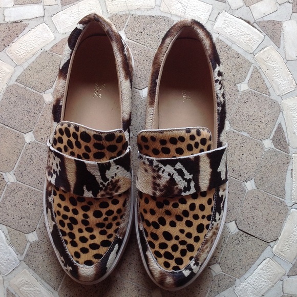 Shoes - Picture 1 of 4