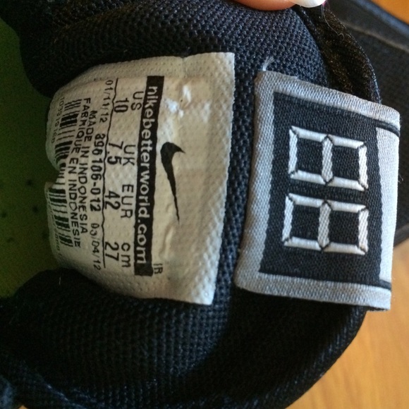 Nike | Free HyperTR Sneakers - Picture 5 of 7