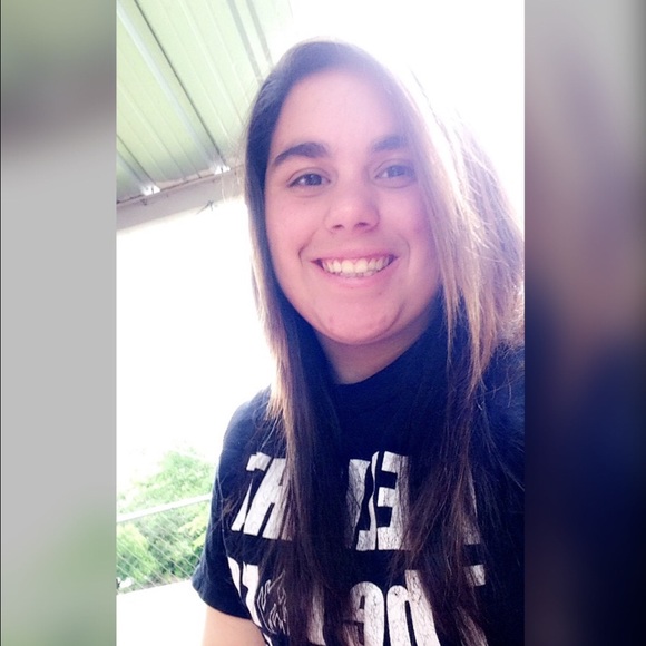 Meet your Posher, Whitney - Picture 1 of 1