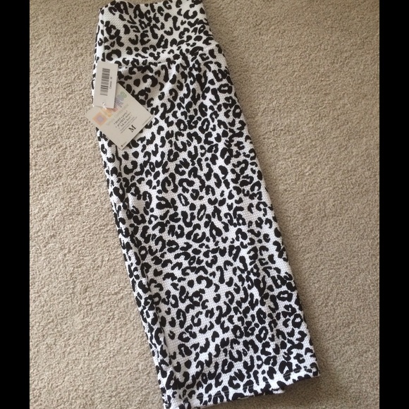 🔥BNWT LuLaRoe Cassie Animal Print Skirt Size M🔥