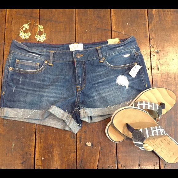 NWT denim shorts size 9/10