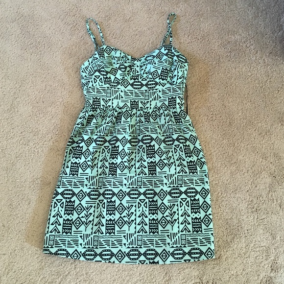 Forever 21 tribal print dress - Picture 1 of 2