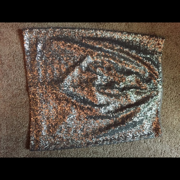 Banana Republic Heritage silver sequin skirt