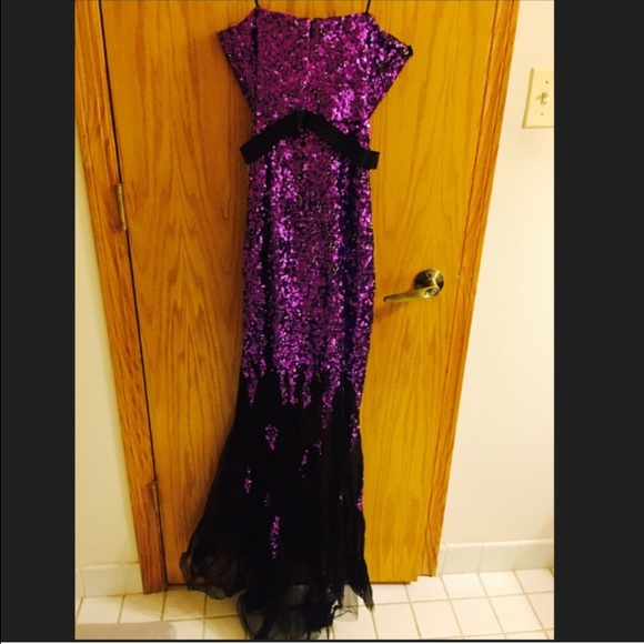 Mac Duggal - Picture 3 of 3