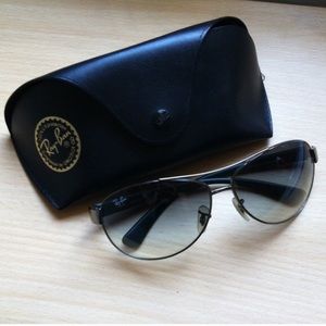 Ray-Ban Aviator Sunglasses