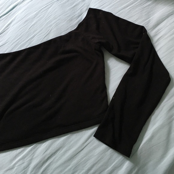 Off-the-Shoulder Crop Top