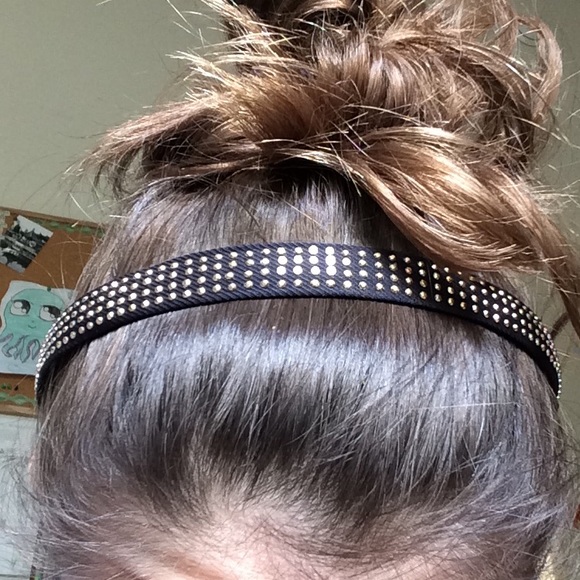 GIFTED❣️Gold Stud Thin Hair Headband - Picture 4 of 4