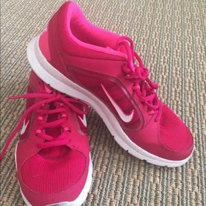 Nike shoes women's