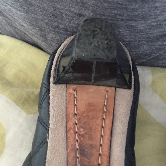 BCBG Flats - Picture 4 of 4