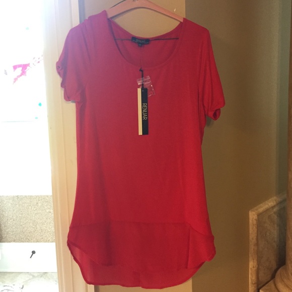 Very cute shirt that goes great with leggings