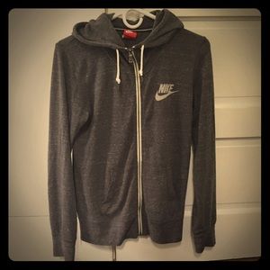 Nike hoodie size small! Zip up hoodie