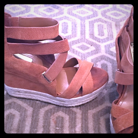 BCBG Tan Suede Espadrille Wedge Sandals Size 8
