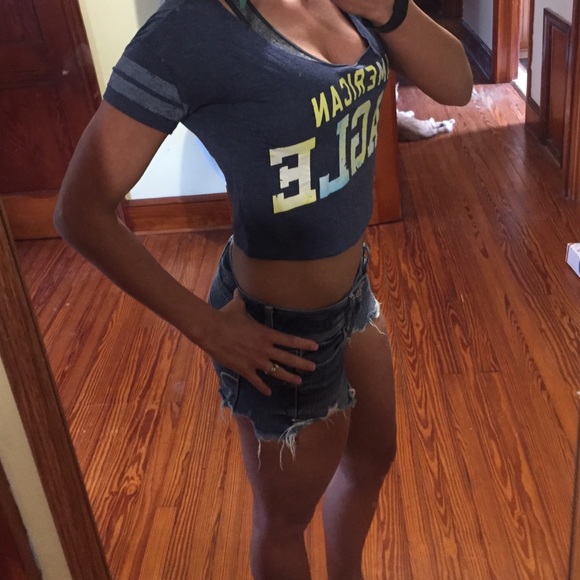 🚫SOLD🎉CLEARANCE Crop top American Eagle top - Picture 2 of 3