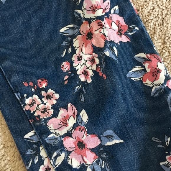 Floral Print Jeans - Picture 2 of 3