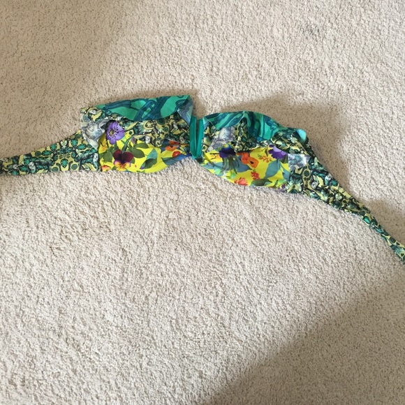 Maaji strapless bikini top L