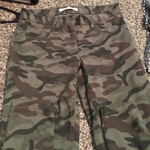 Camo skinny jeans