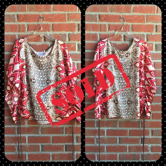 Free 2 Luv Blouse 3x
