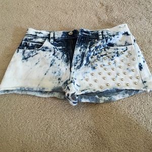 High wasted shorts