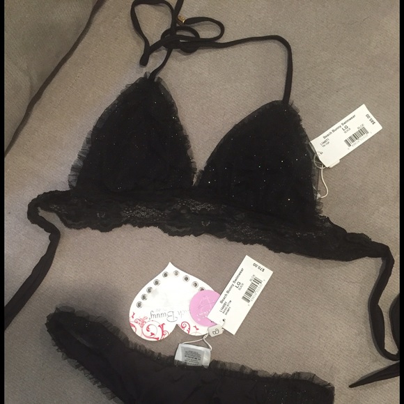 NWT Black Beach Bunny Bikini Set Size Large