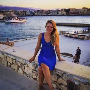 Meet your Posher, Chloe