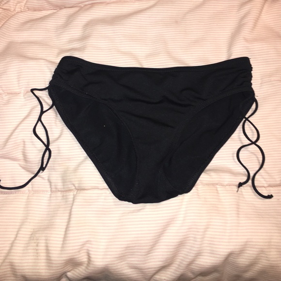 High rise black bikini bottoms never worn