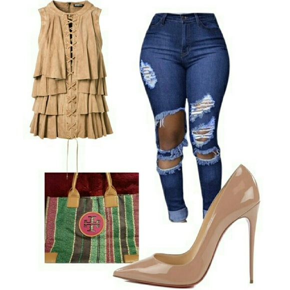 Closet full of Women's Fashions - Picture 1 of 4