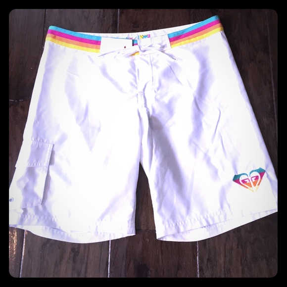 NWOT Roxy knee length board shorts.