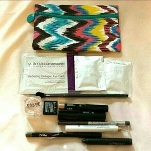 Eye Makeup Beauty Bundle w/ Makeup Bag