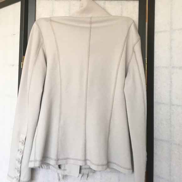 Neiman Marcus Ruffle Cardigan Jacket - Picture 3 of 4
