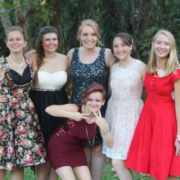 Meet your Posher, Sienna - Picture 1 of 1