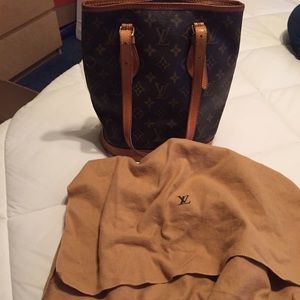 Louie Vuitton Bucket Bag