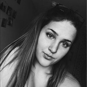 Meet your Posher, Bella