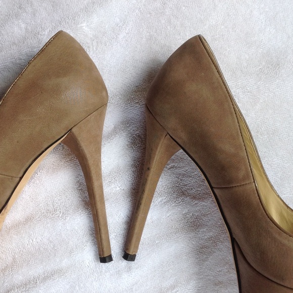 Shoes - Picture 2 of 4