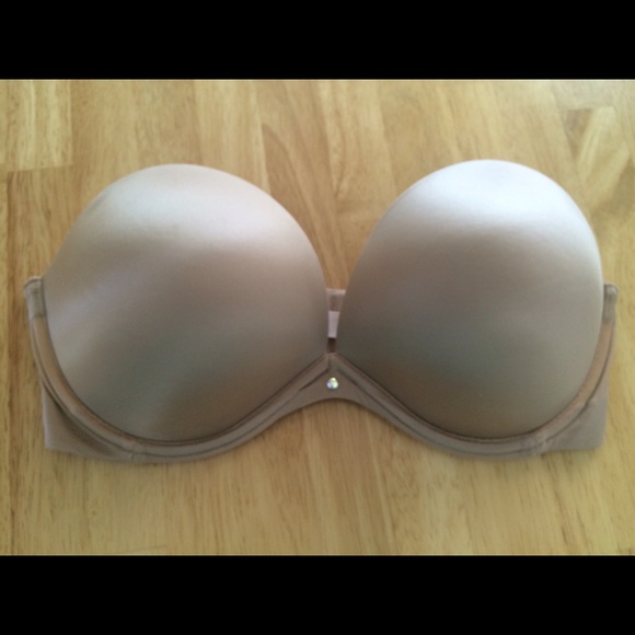 36D Victoria's Secret strapless bra in nude