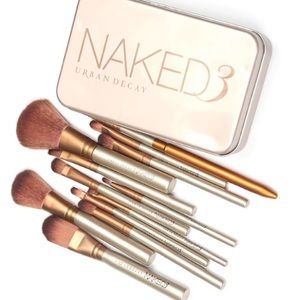 Naked 3 Makeup brushes