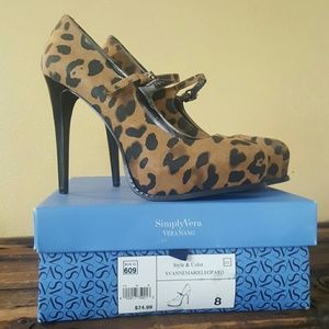 Vera wang heels new in box