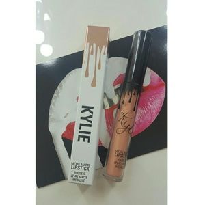Kylie Lip Kit Metal Matte Liquid Lipstick