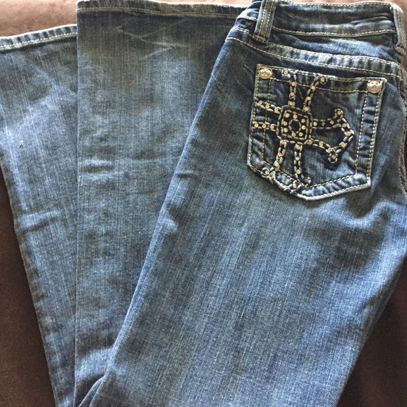 Miss Me Size 27 boot cut jeans - 29' inseam