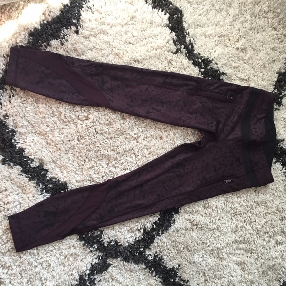 Lululemon Run Inspire Tights, Size 4 - Picture 4 of 4