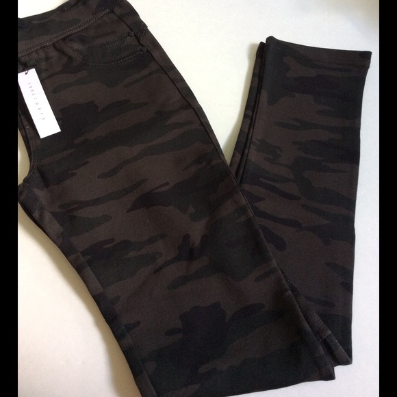 Sanctuary Skinnies - Picture 2 of 4