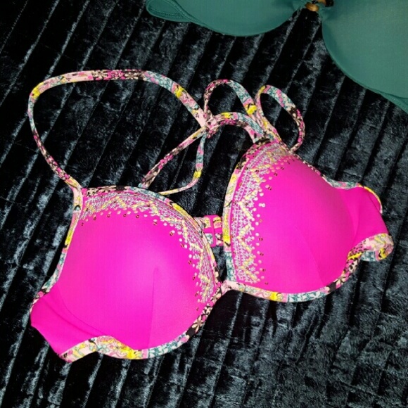 Victoria Secret bikini top 36 c - Picture 1 of 3