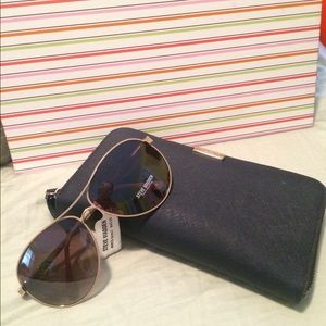 Steve Madden aviator style sunglasses