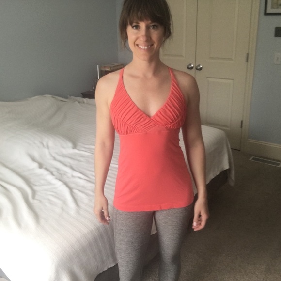 Lululemon coral tank size 6