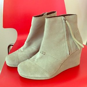 Toms Desert High Bootie Size 8 Taupe (As Is)