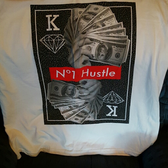 Teeshirt - Picture 2 of 2